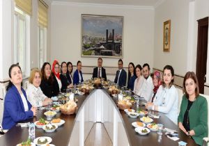 Altıparmak kamunun nabzını tuttu