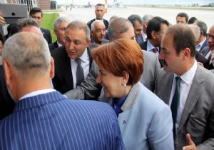 Akşener Erzurum'a geldi