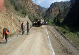Oltu Köroğlu Grup Yolu asfaltlanıyor