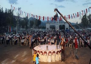 Sekmen personeliyle iftarda buluştu