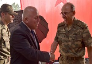 ‘Aziz Milletimiz ve Başkomutanımızın Emrindeyiz'