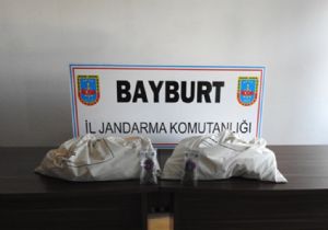 Bayburt yolunda uyuşturucu operasyonu