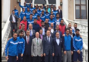 Altıparmak şampiyonları ağırladı