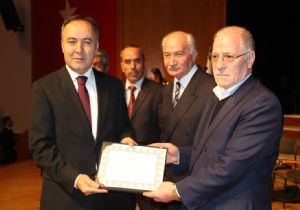 Altıparmak:‘Geleceği inşa eden sizlersiniz'