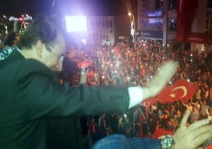 Dadaşlar Demokrasi Nöbetine sadık