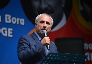 Nurullah Genç Şiir Gecesi büyük ilgi topladı