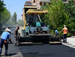 Yakutiye, asfaltı ihtiyatlı atıyor