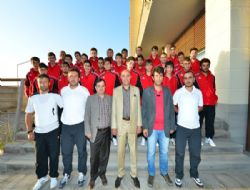 Yakutiyespor taraftar bekliyor