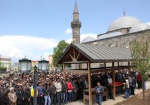 Alınteri şehidleri için gıyabi cenaze namazı