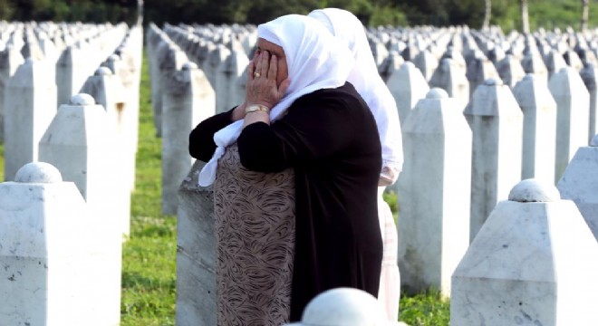 30 soykırım kurbanı daha toprağa verildi
