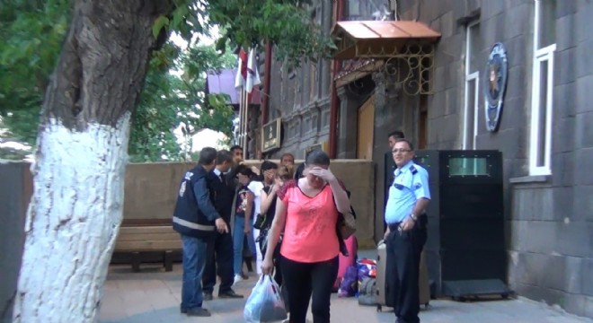 31 yabancı uyruklu kadın sınır dışı edildi
