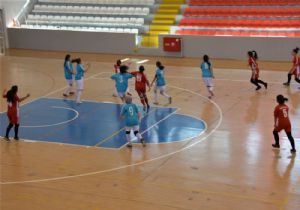 Doğu'da okul sporları heyecanı