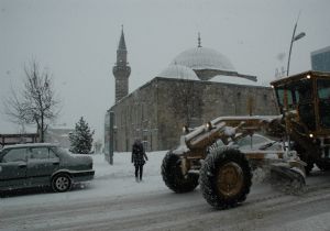 400 köy yolu ulaşıma kapadı