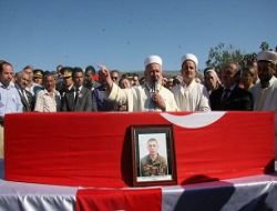 Edirne şehidini uğurladı