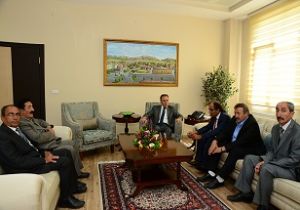 Alevi Bektaşi Kültür Derneği'nden Altıparmak'a ziyaret