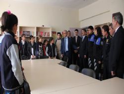 8 Şehit Polise 8 kütüphane 