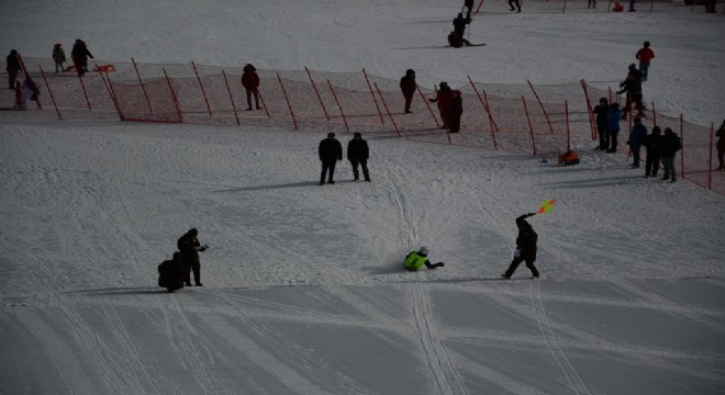 9 il Erzurum Kızağı'nda yarıştı