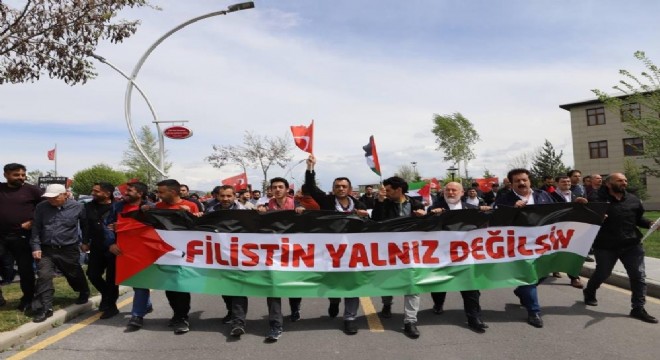 AİÇÜ'den Filistin'e destek yürüyüşü