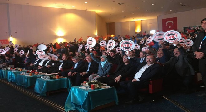 AK Parti'de referandum gündemi
