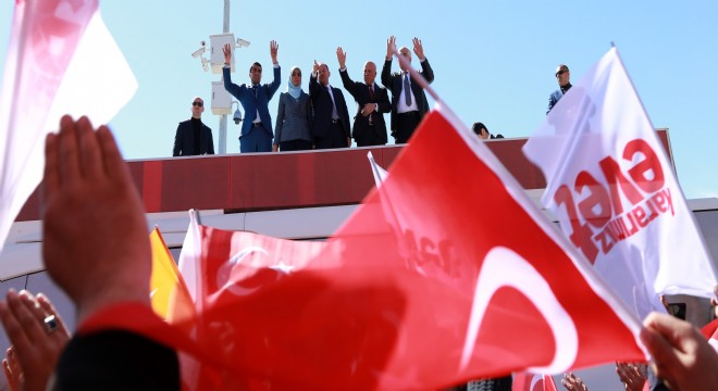 AK Partiden Tekman'a referandum çıkarması