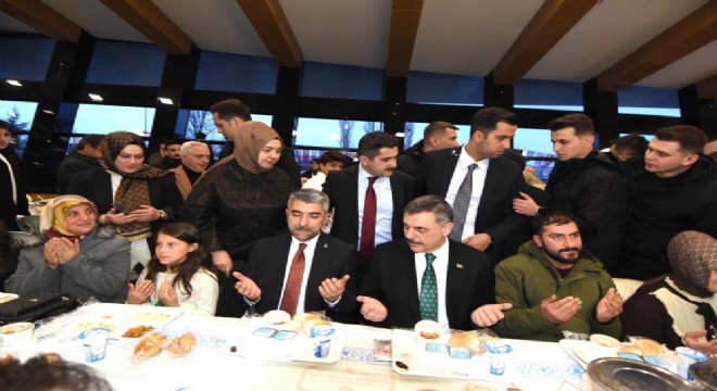 AK Partililer Ahde Vefa iftarında buluştu