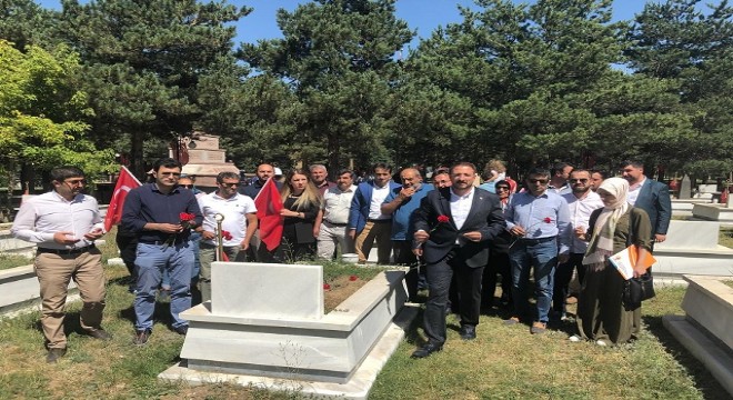 AK Partililerden şühedaya vefa