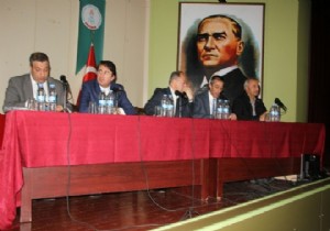 AK Zirvede ülke gündemi konuşuldu