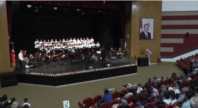 ATAUNİ GSF'de mezuniyet coşkusu