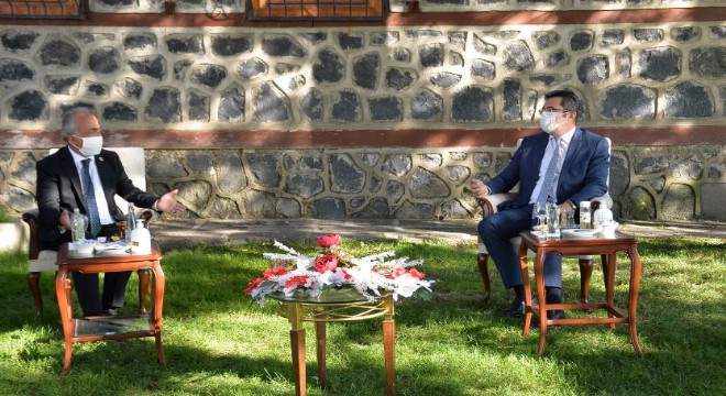 ATAUNİ Vali Memiş'i ağırladı