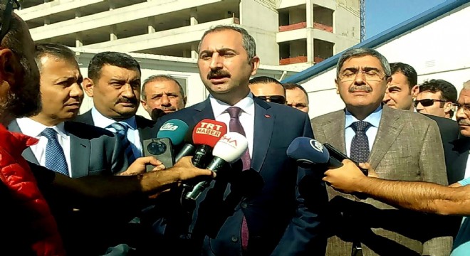 Adalet Bakanı Gül'den personel müjdesi