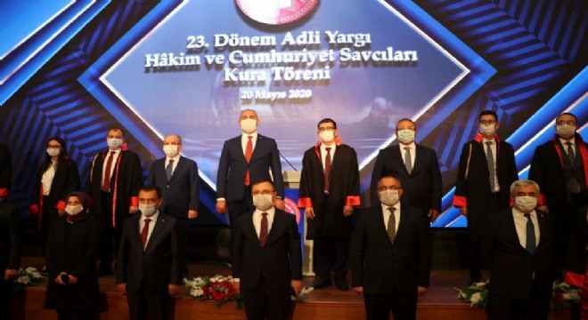 ‘Adalet evraklardan ibaret değildir'