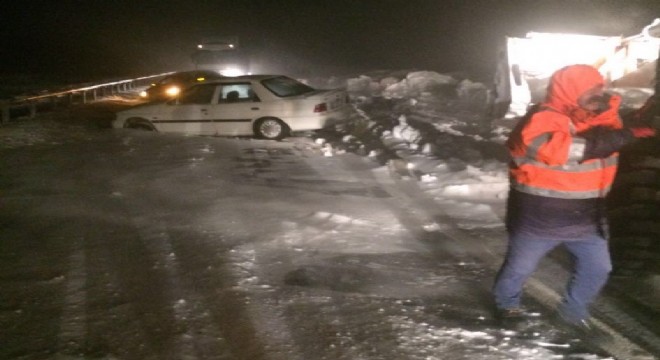 Ağrı-Erzurum karayolu ulaşıma açıldı