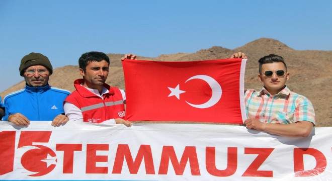 Ağrı'da 15 Temmuz anısına Süphan Dağı zirve tırmanışı