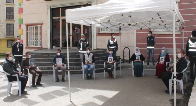 Ailelerin evlat nöbeti 218'inci gününde