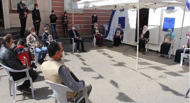 Ailelerin evlat nöbeti 220'nci gününde