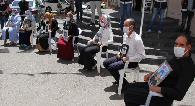 Ailelerin evlat nöbeti 276'ncı gününde