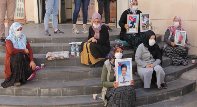 Ailelerin evlat nöbeti 370'inci gününde