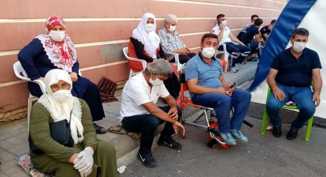 Ailelerin evlat nöbeti 377'nci gününde