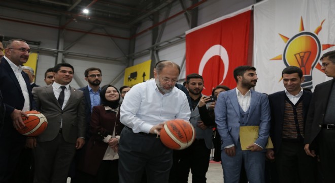 Akdağ AK Gençlerin coşkusunu paylaştı