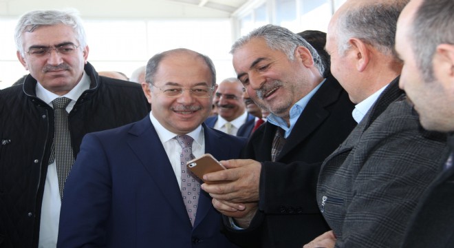 Akdağ Erzurum'da gündemi değerlendirdi