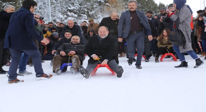 Akdağ'dan Palandöken'e davet