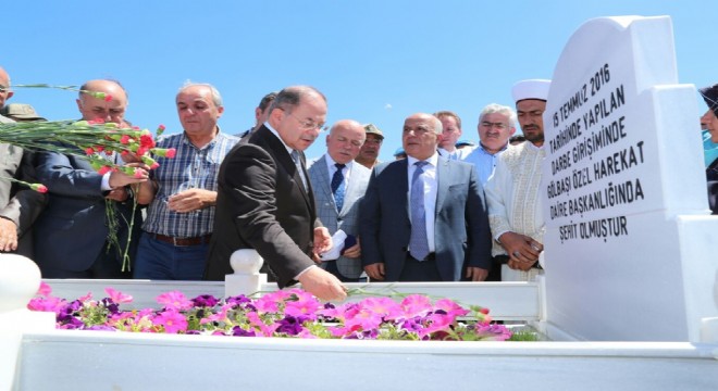 Akdağ'dan şehit ailesine ziyaret