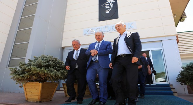 Ala'dan Atatürk Üniversitesine övgü
