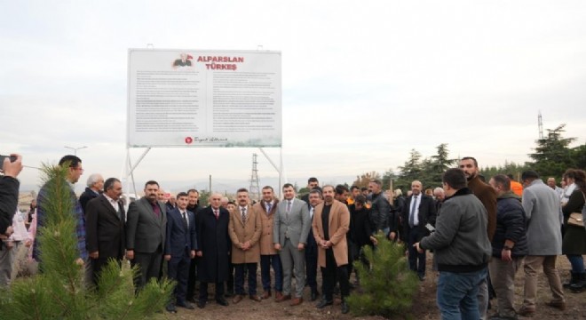 Alparslan Türkeş'e vefa