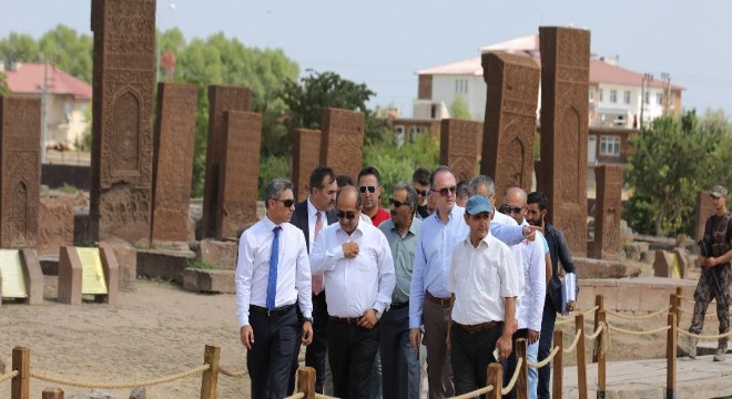 Anadolu Orhun anıtlarında 948'inci yılı hazırlığı