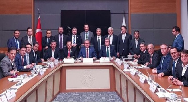 Anayasa değişiklik teklifi komisyonda kabul edildi