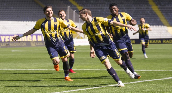 Ankaragücü zirveye yeniden tutundu: 3-2
