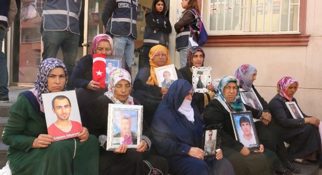 Annelerin evlat nöbeti 49'uncu gününde