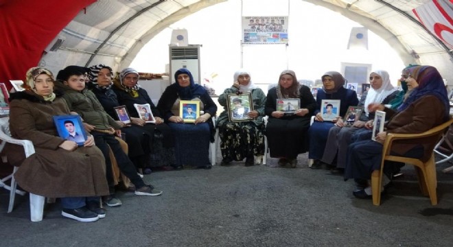 Annelerin evlat nöbeti bin 639'uncu gününde