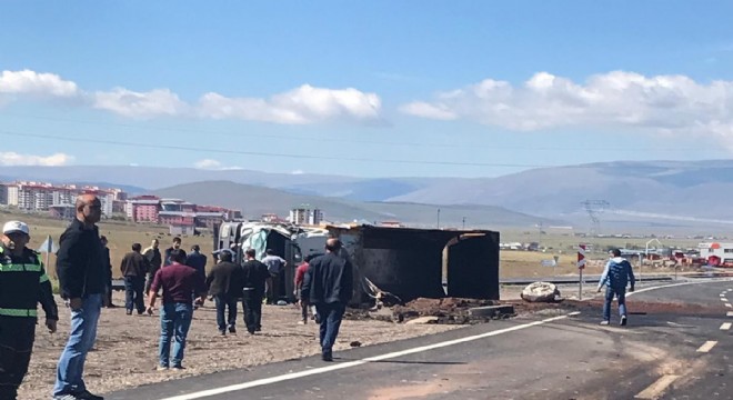 Ardahan yolunda kaza: 2 yaralı
